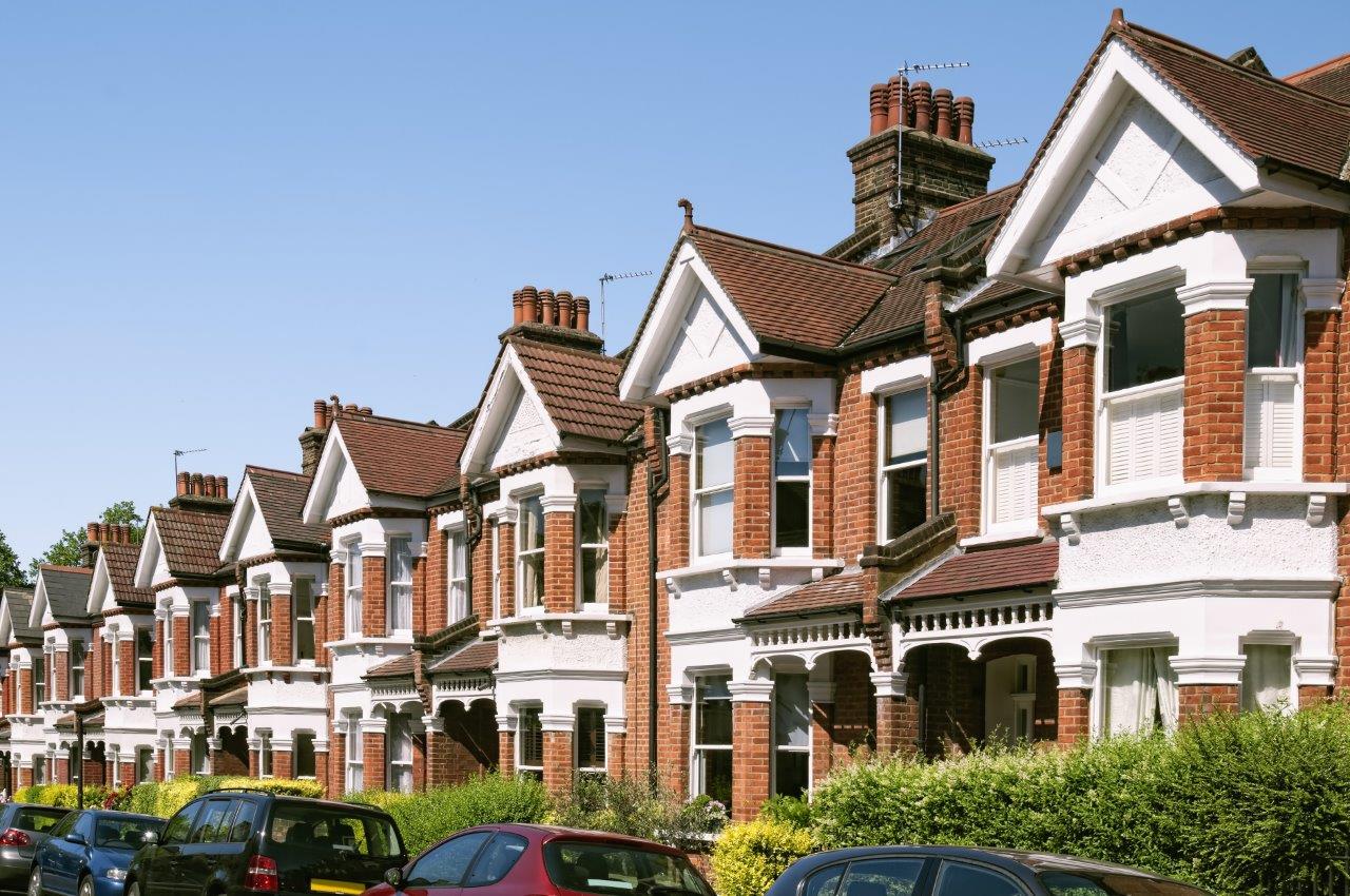 Which city in the UK has the cheapest rent?